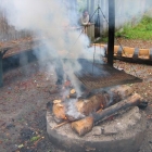 Fertig gegrillt. Feuer muß direkt nachgeheizt werden!